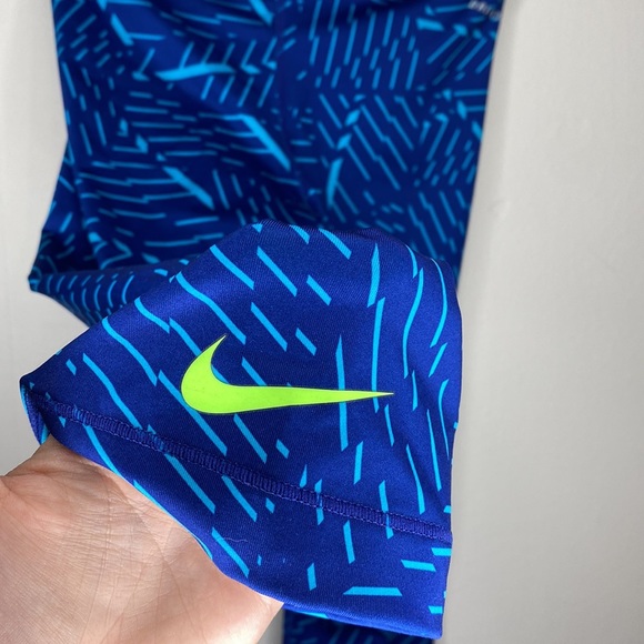 Nike Pro DriFit Blue Green Capri Leggings Size Small Womens Exercise Pants - Picture 3 of 6